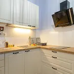Apartament Beautiful Fully Equipped By The Main Square *