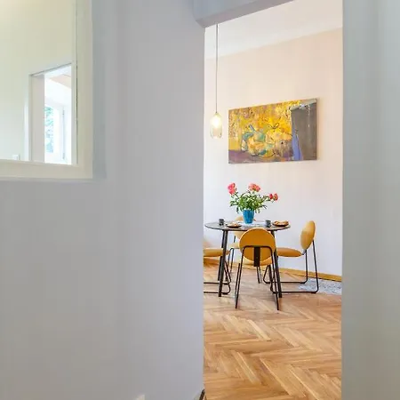 Beautiful Fully Equipped By The Main Square Apartment Krakow